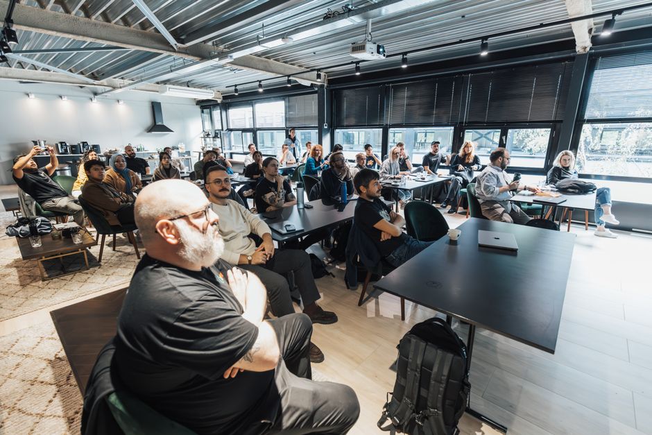 Most training is forgotten by Friday A corporate training session